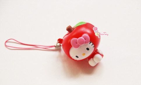 【超レア】HELLO KITTY IN THE JUNGLE フルーツストラップ 新品・超激レア】入手困難 HELLO KITTY IN THE JUNGLE フルーツ