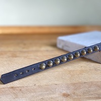 1-row antique British studs wristband - Thumbnail 7