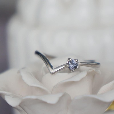 V-shape ring metallic gray spinel ring 925 sterling silver ring for cool girls or ladies us size 6.5 or 6 1/2