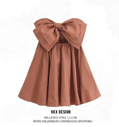 Sexy bow-decorated halter-back dress