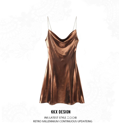 Fashionable low-neck backless metallic suspender dress