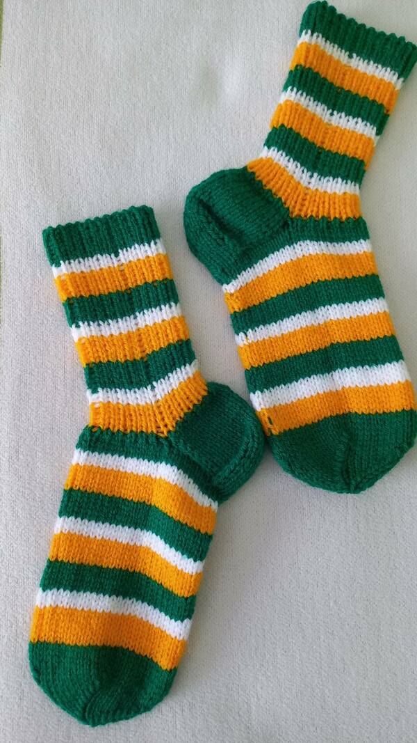 Hand-knitted socks, one of a kind. 36-37 (EU), US 5-6