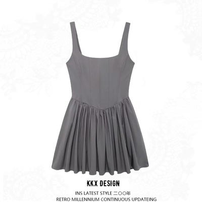 Retro square neck suspender dress with pleated short skirt