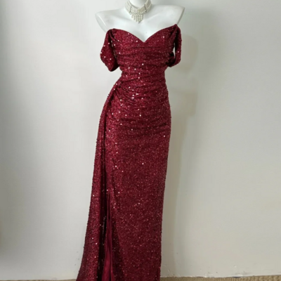 Fashionable elegant long burgundy sequined sexy slit prom dress - Thumbnail 1