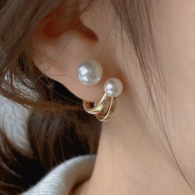 New retro luxury pearl stud earrings for woman