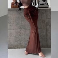 Pleated V-waist maxi skirt - Thumbnail 2