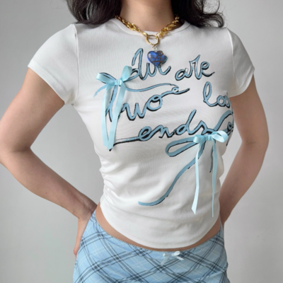 White straight shoulder short-sleeved t-shirt with bow