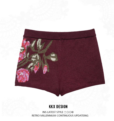 Rose appliqué knit shorts