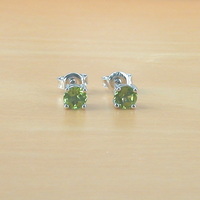 BOXED GIFT/925 Peridot Stud Earrings/Silver Peridot Stud Earrings/August Birthstone /Peridot Jewellery/Peridot Jewelry/Peridot Jewelery - Thumbnail 3