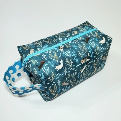 Underwater cats boxbag