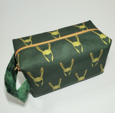 KNEEL! Boxbag
