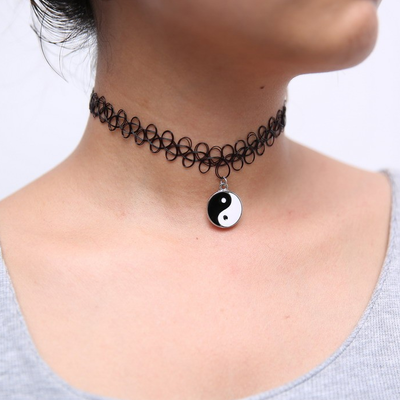 Yin&yang tattoo choker