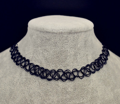 simple tattoo choker