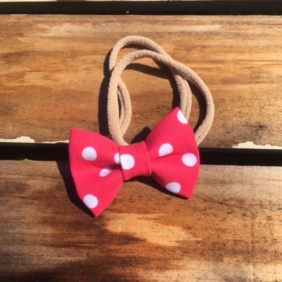Pink polka-dot bow (pint)