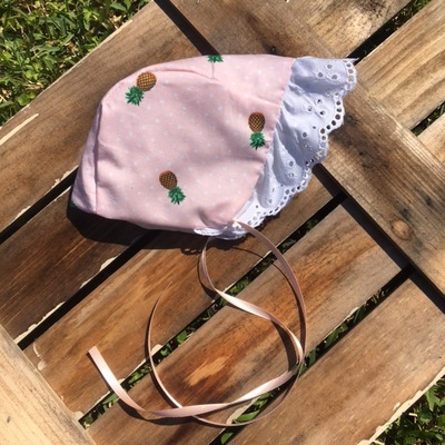 Peach pineapple bonnet