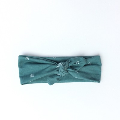 Green arrow headband