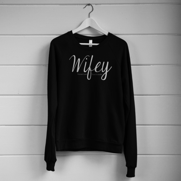 Wifey Raglan sweater