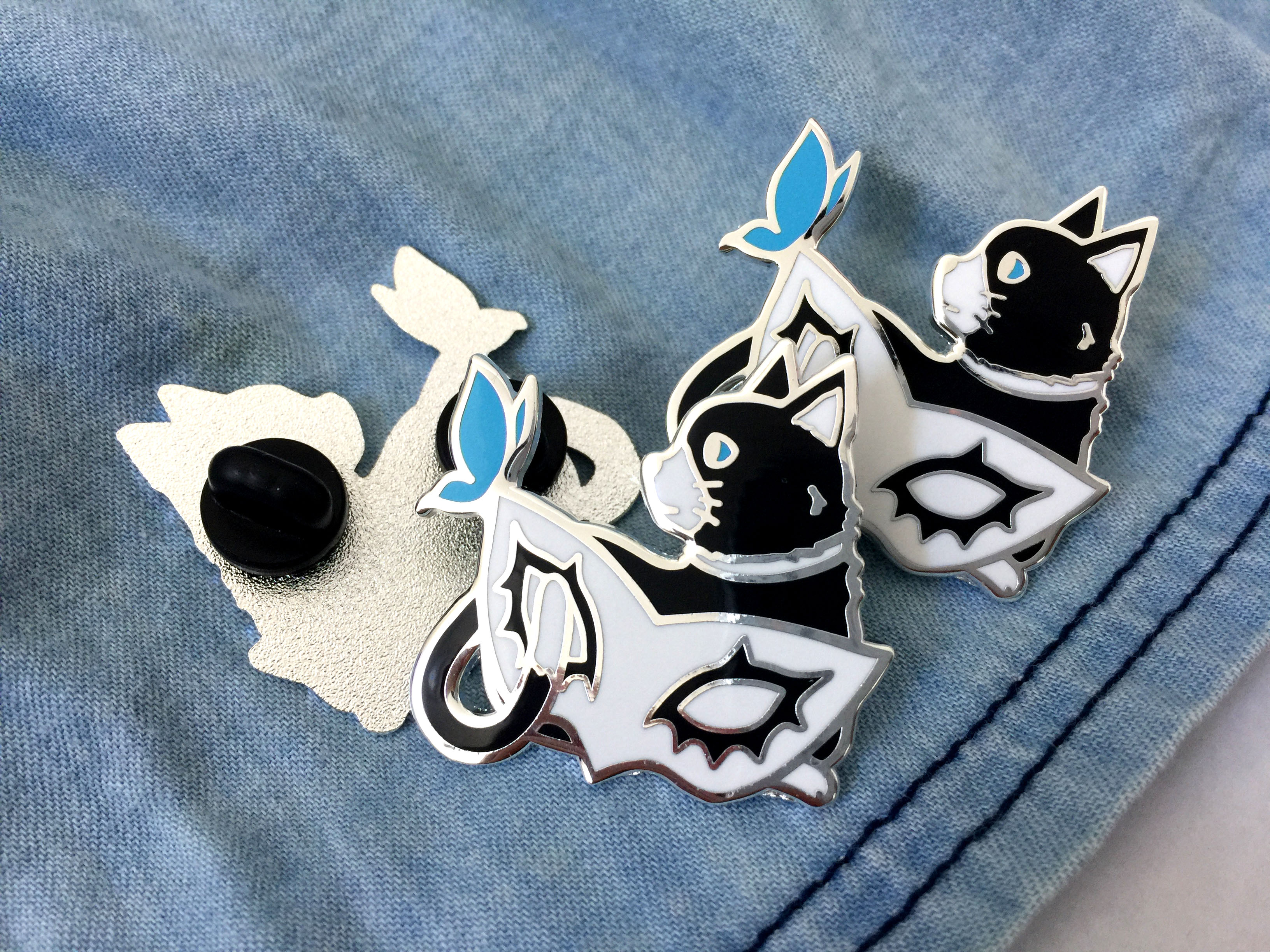 Persona 5 Joker mask and Morgana hard enamel pin sold by kinuhue on Storenvy